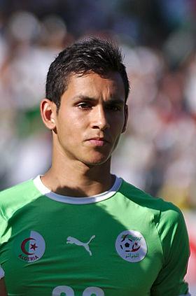 KingOfZeDay's tweet image. RT + follow pour gagner le maillot d'@aissamandi23 avec la sélection algérienne ! #Jplus1