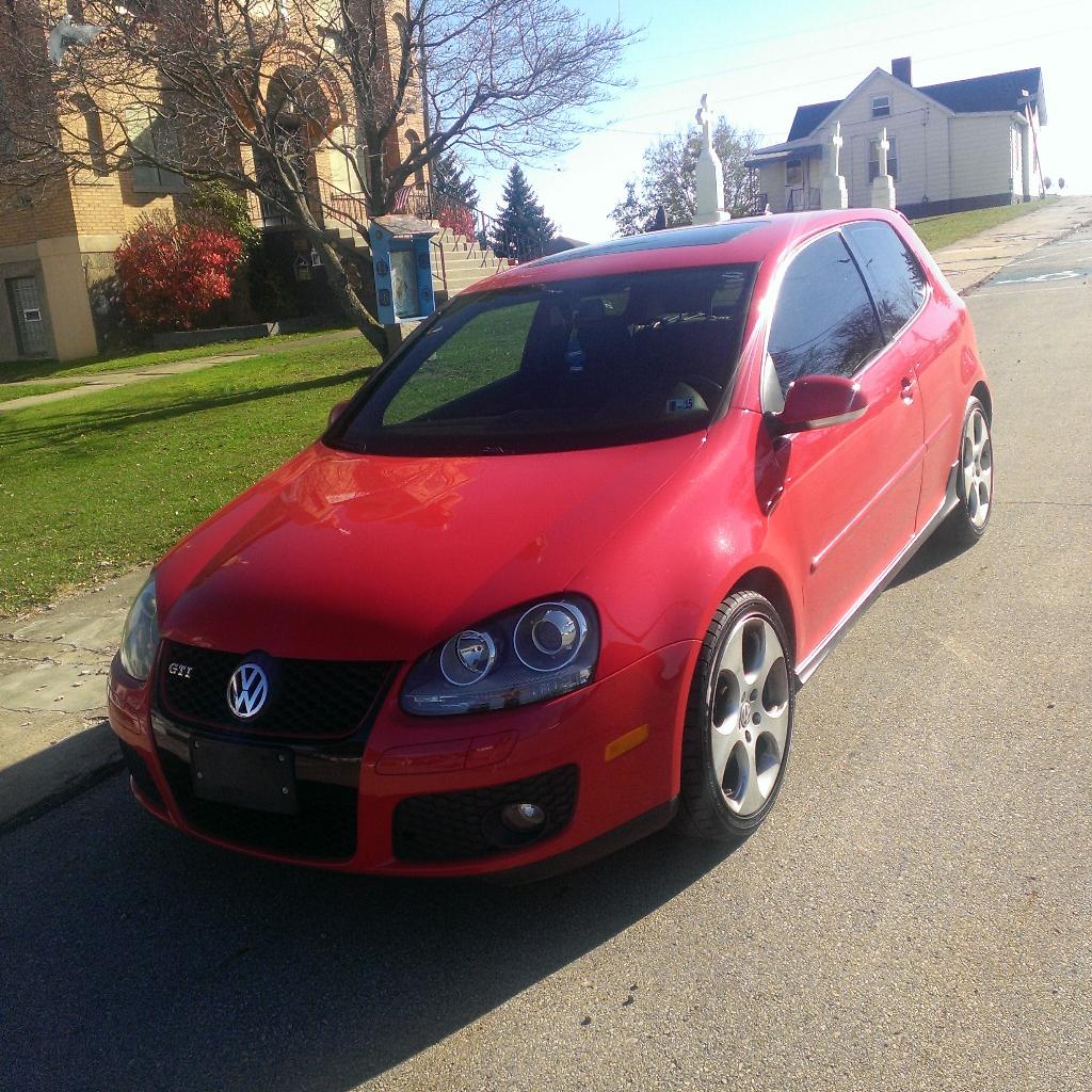 Kiril_Angelov's tweet photo. Sittin' pretty #VW #vdub #gti #mkv #20t #fsi #turbo #boost #dailyboostin #kn #ecstuning #euro #eurodriven http://t.co/tP8Yi85bvg