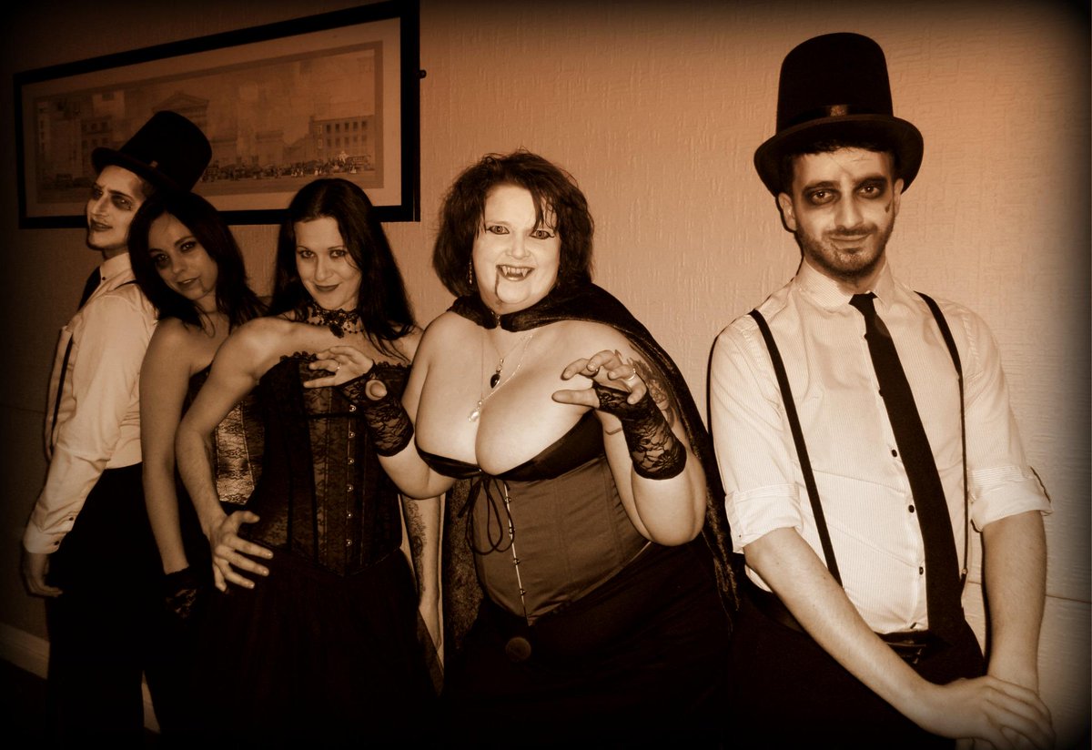 NikkiScarlet006's tweet photo. @PARACONUK @SageParanormal1 @LiamHawe @mjventouris @Legwynis @NikkiScarlet006 http://t.co/LMXZcyldwz