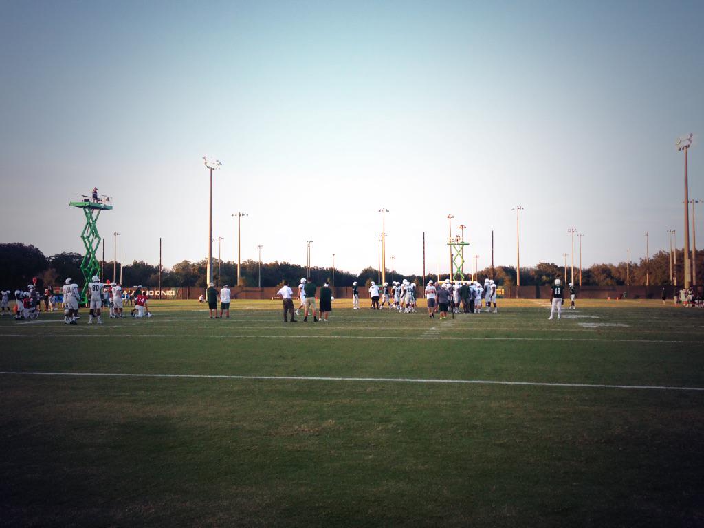 peachzNcream34's tweet photo. Bulls focused and getting ready to #BeatUCF this week. Can't wait for Friday. http://t.co/pQtxbanfvT
