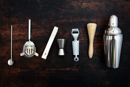 BarSmarts's tweet photo. The one thing every #bartender needs is a good set of tools. #BarFacts #BarSmarts #BarEducation http://t.co/2RDkwIY94w