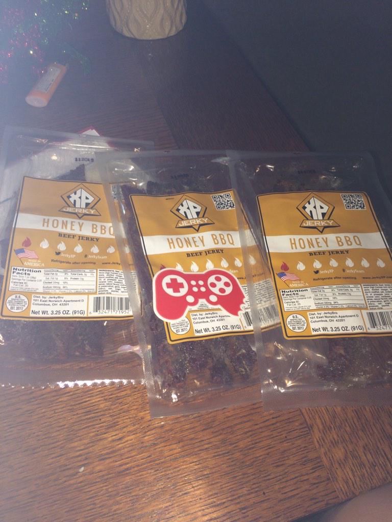 Jihzi's tweet photo. @JerkyXP then nigga I'm one lucky bastard http://t.co/wPcrB19vfs