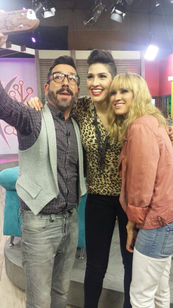 haashoficial's tweet photo. Con @MemoMartinez 😘 grabando para @tucasatvoficial  Grx!! Por la invitación. http://t.co/S7An77pZNA