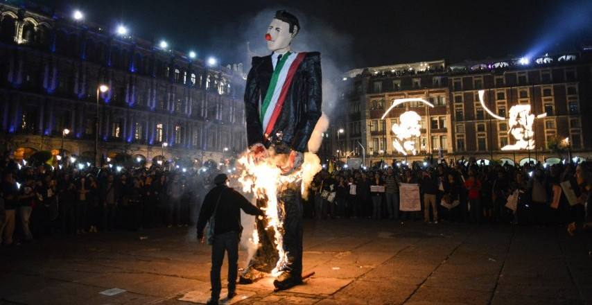 Andonyhdzmx's tweet photo. #YaMeCanse EPN no te ha quedado clara la inconformidad de los mexicanos hacia tu Narcogobierno corrupto. http://t.co/GRW0O3A8f2