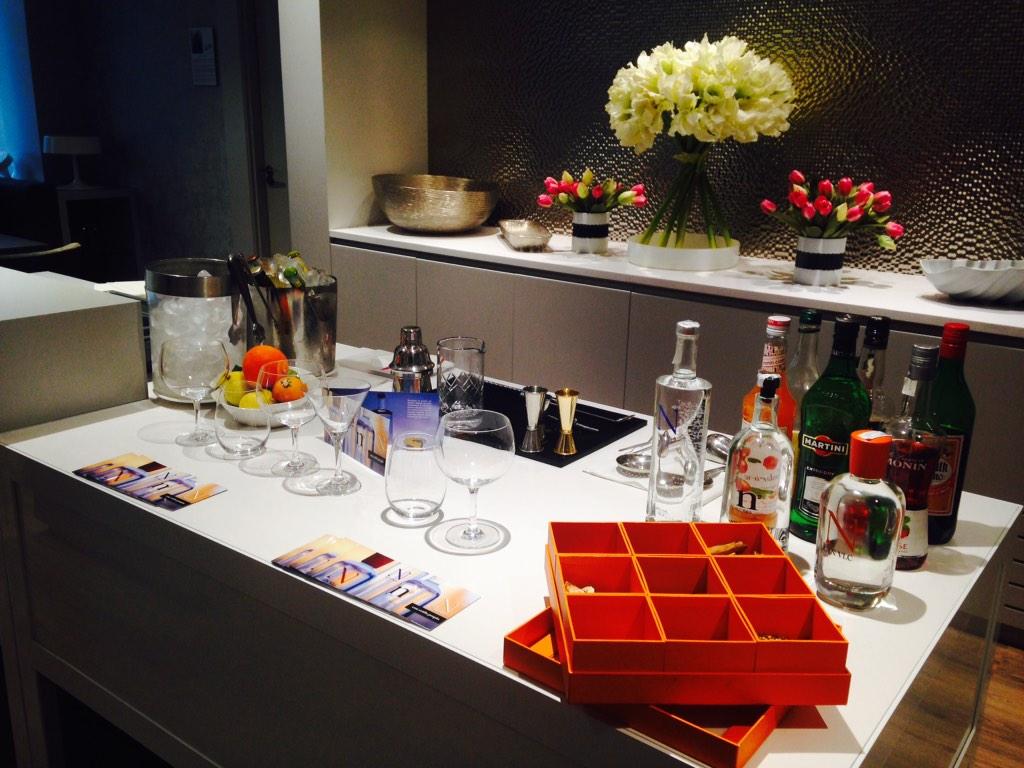 #formacion <a href="/NGINVLC/">N GIN VLC</a> en #accolonmarriot <a href="/mesquebarmans/">MESQUEBARMANS</a> @cocktailclam #KeepMixing