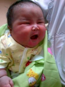 Si ondeng  ngamukk pgi2 mau d mandiin. Hahahaaa