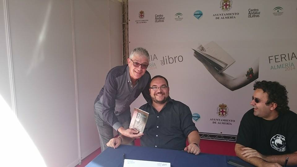 Zarinatormento's tweet photo. Más fotazas de nuestro autor favorito @Khonsuwolf !! http://t.co/Ubkw7yEAdG