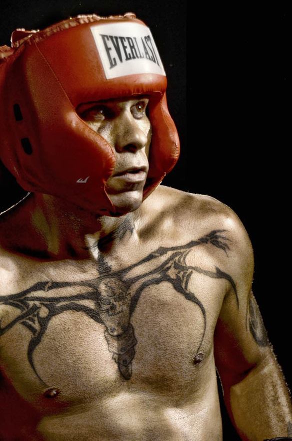 Luego de su sorprendente papel en <a href="/lahoracero/">La Hora Cero</a>, #Zapata666 regresa con una magistral interpretación en <a href="/Hastafilm/">Hasta que la Muerte</a>.