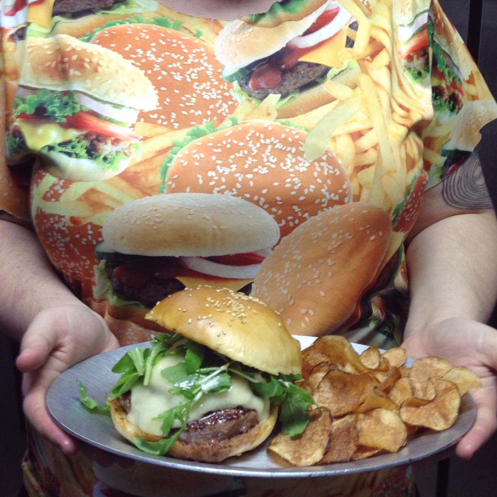 OakRye's tweet photo. Today's burger: Dijon aioli, cornichon pickles, mushrooms arugula and to top it off Gruyere cheese 💖🍔💖 http://t.co/vzzYEFVpeO