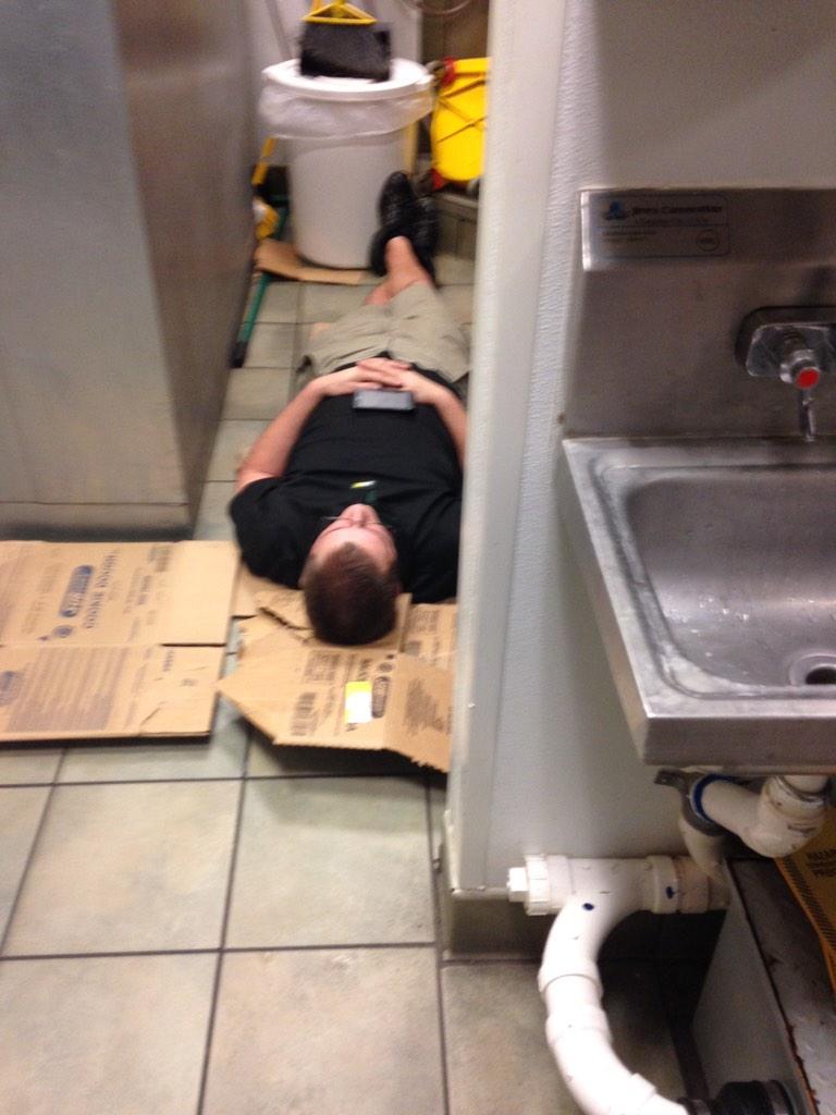 _zackattack5's tweet photo. Caught my manager sleeping on the job @subwaynowayy @WorkAtSubway @subwayproblem_ http://t.co/Ttmi3LfgE2