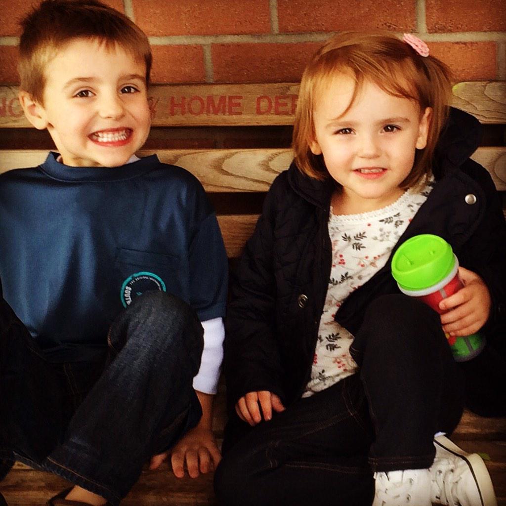 tate_kelli's tweet photo. Home Depot hotdogs #dateswithdad http://t.co/F8r4GqPLmY