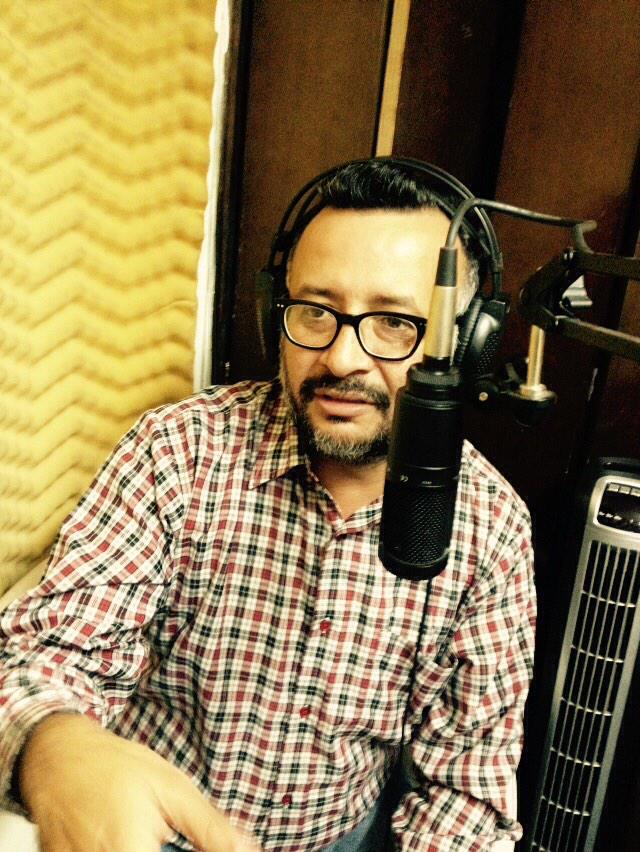 1850Radio's tweet photo. Estamos con El escritor guatemalteco @javierpayeras #Librosis @1850Radio http://t.co/2BROrwcggM