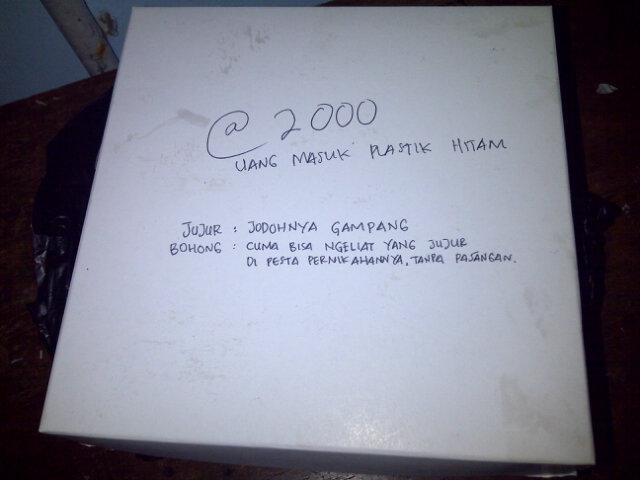 Tagline ter-unik danusan bocah-bocah ELT :v