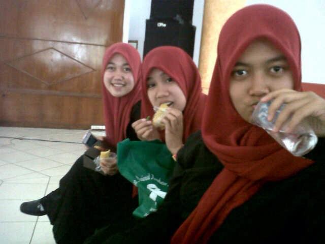 RiznaHasanahH's tweet image. @SEMNASSTIKES #selfimoment #makanyuuuuuuuukz