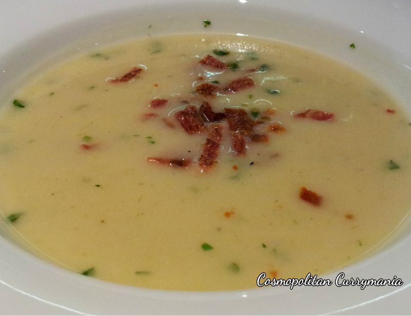 purabinaha's tweet photo. This soup at #DeliCommunityMenu (Bandra) was so comforting. Sprinkled with little bacon, it was #yum! @FoodBloggerAI http://t.co/Ib3sWxmUQk