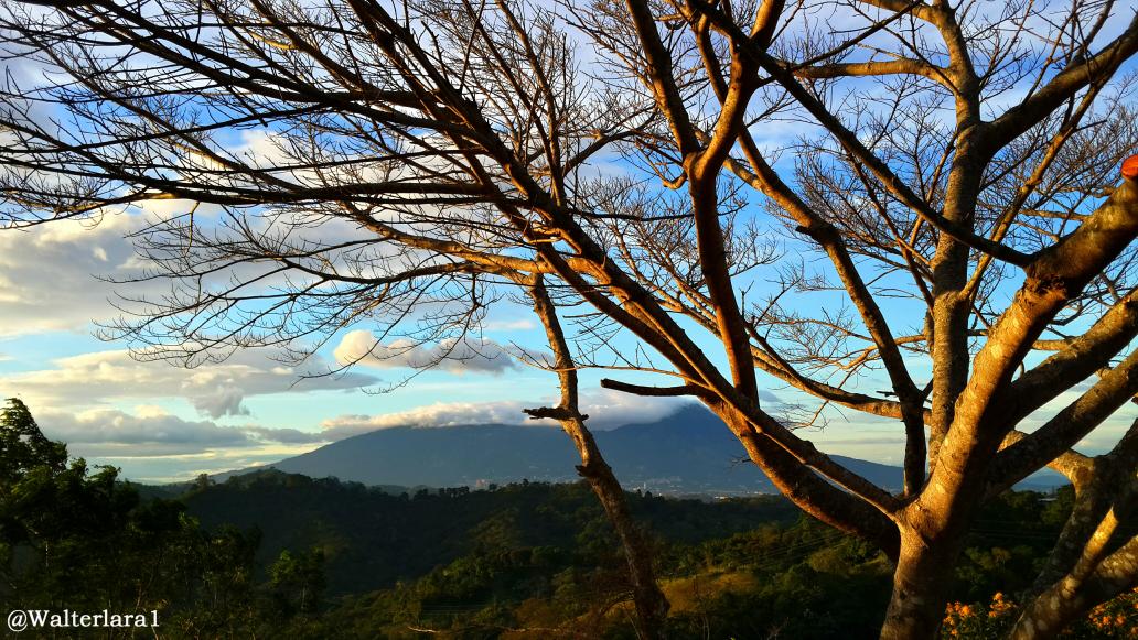 Walterlara1's tweet photo. @fotoselsalvador El verano llego. #ClimaSV #ElSalvador http://t.co/FD50Wf51IB