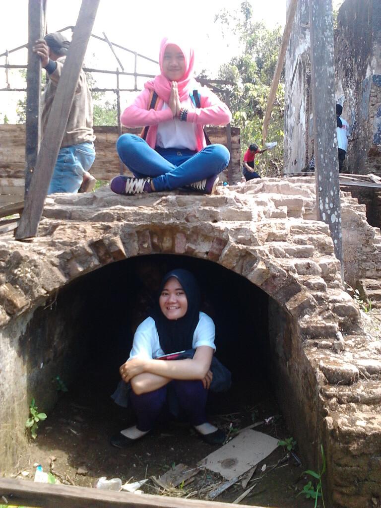 Rhmisft_'s tweet photo. At benteng belanda pemgaron #kemah budaya museum lambung mangkurat 2014 http://t.co/2hoEunBeJk