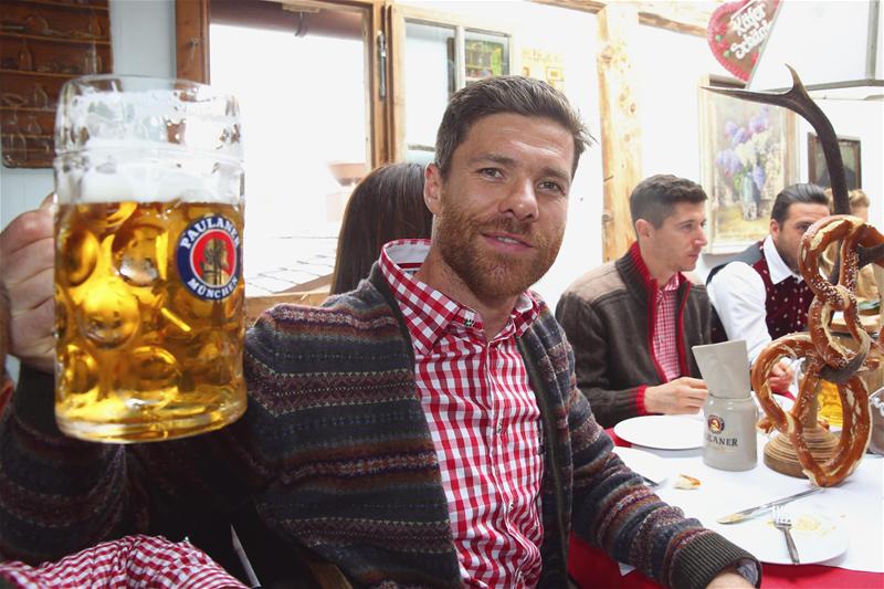 Happy 33rd birthday to a man who oozes cool, Xabi Alonso. Youll probably want to favourite this message. 