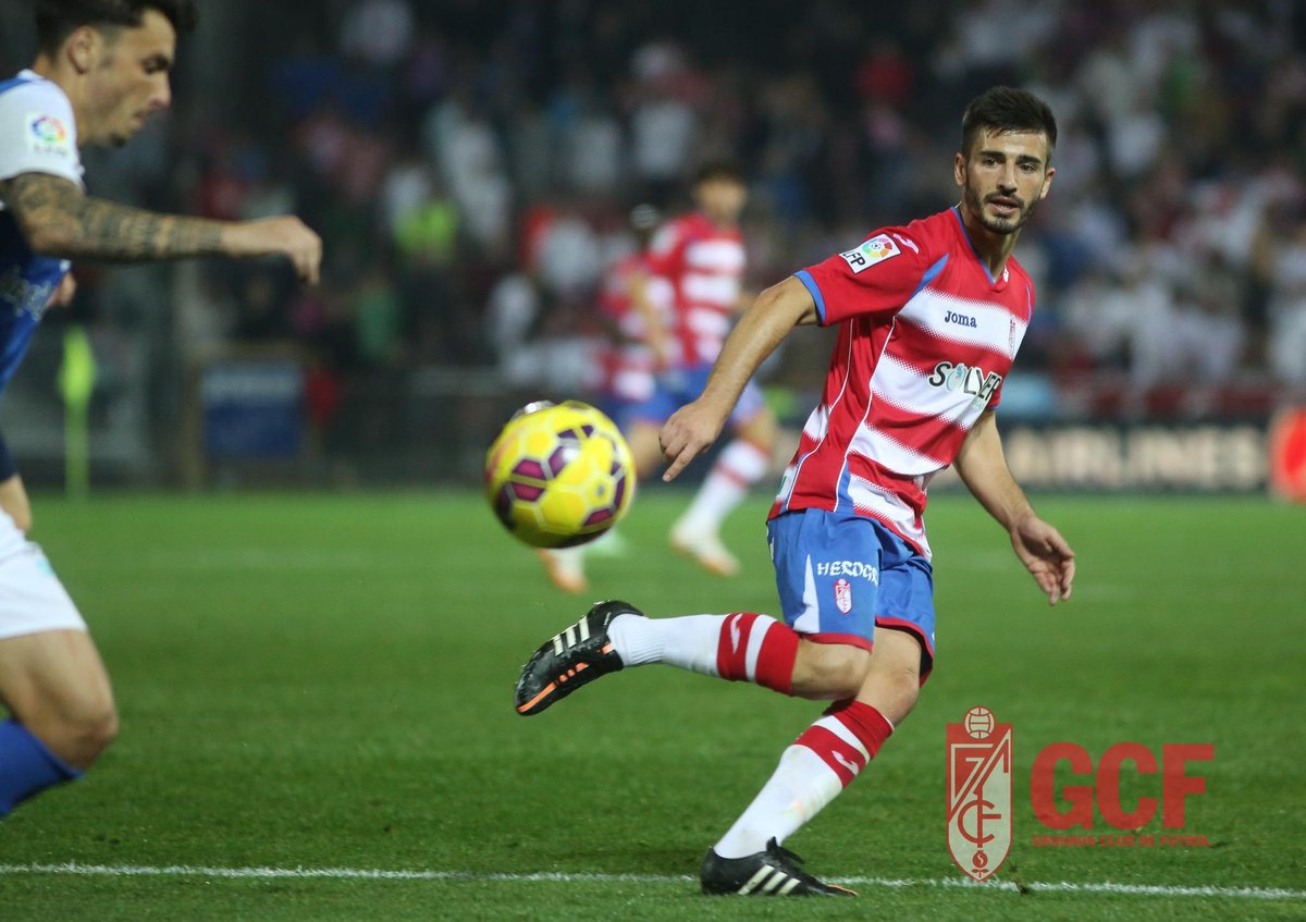 GranadaCF's tweet photo. FOTOS | Ya puedes ver las imágenes del #GCFvsUDA que se disputó anoche en Los Cármenes: http://t.co/drqW0AnSC7 http://t.co/TPZvJYUs9q