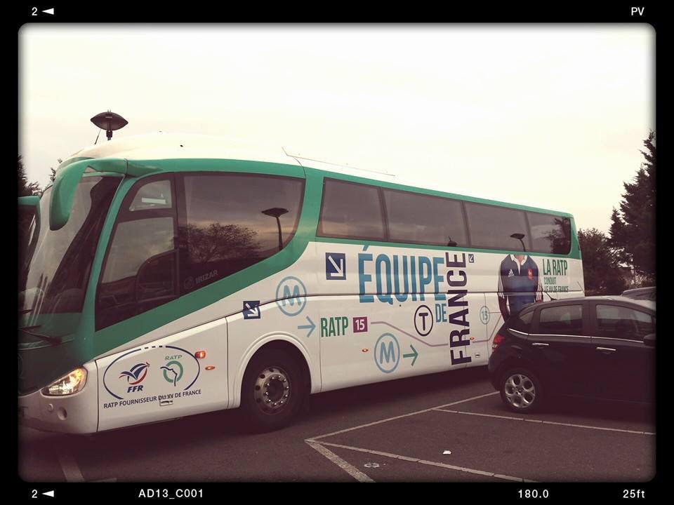 L'équipe de France féminine s'entraîne au PEV ! Derniers réglages avant les Chpts d'Europe #girlpower #Golesbleues