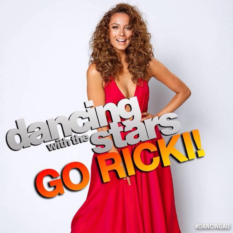 TheRickiLee's tweet photo. RETWEET so I can hopefully take this mirror ball trophy home tonight! Text RICKI-LEE TO 19177 to vote! ❤️💃❤️💃❤️ http://t.co/MihGpWSe0q