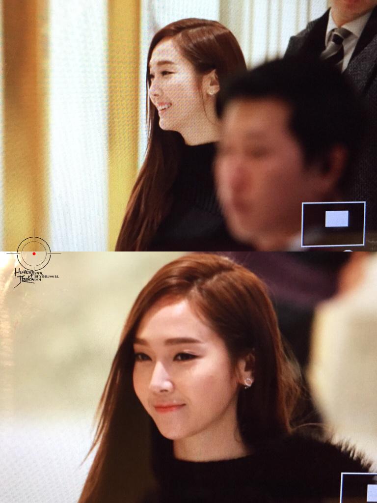 [PIC][24-11-2014]Jessica tham dự sự kiện khai trương cửa hàng "Fendi" tại Lotte World - Seoul vào chiều nay B3RQA6nCQAEU_1Q