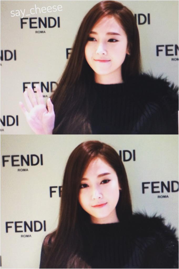 [PIC][24-11-2014]Jessica tham dự sự kiện khai trương cửa hàng "Fendi" tại Lotte World - Seoul vào chiều nay B3RTV28CAAAAQUK