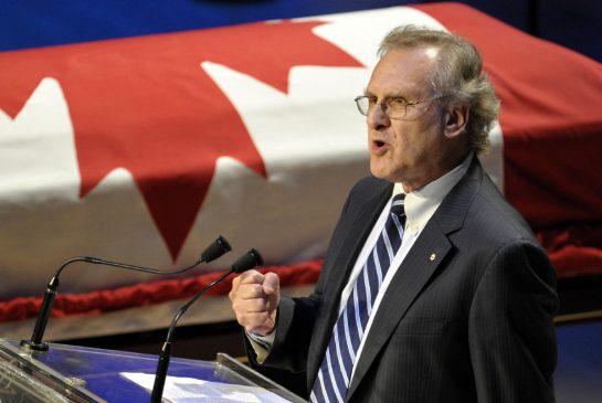 TorontoStar's tweet image. Stephen Lewis roars once more in takedown of Stephen Harper government
on.thestar.com/1FlESbc