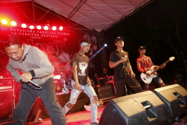 Feat bersama <a href="/xSONJRx/">I Gede Putu Galih Wistya Jaya</a> vok nakal <a href="/EXTERMINATE_GC/">EXTERMINATE</a>