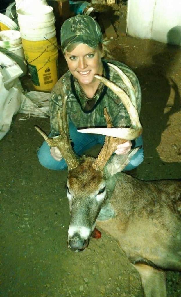 scc9190's tweet photo. Love my life #deerhunting #bow2014 http://t.co/K7kZ8OAPHR
