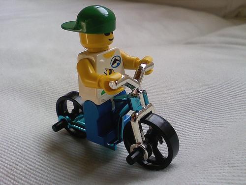 ablakeisreal's tweet photo. @DavidParis @lenoretaylor @guardian @SenatorLudlam I found #legotimwatts #legosenate. Yes, I know he's not a senator http://t.co/jl1p3jWtFy