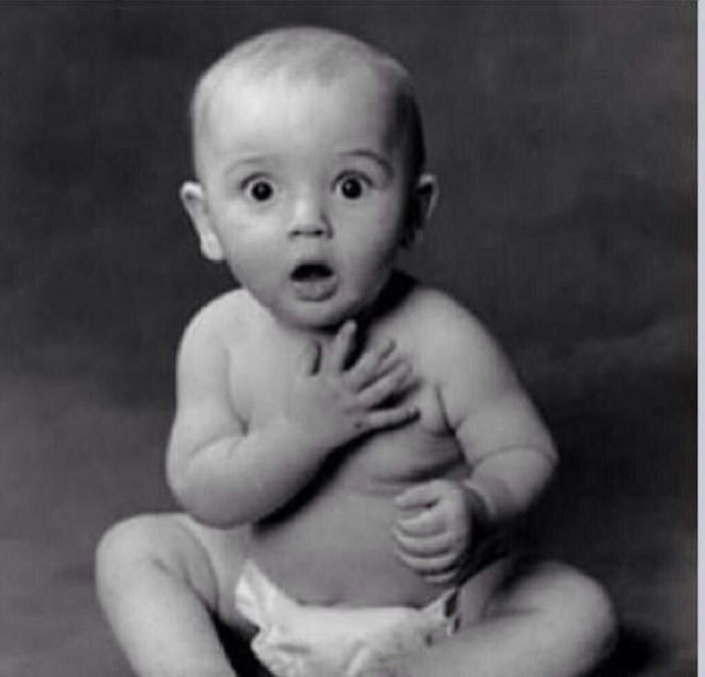 DerekBrunson's tweet photo. When bae comes in the room with that Victoria Secret on 😂😂😂 http://t.co/sqQbk37AO5
