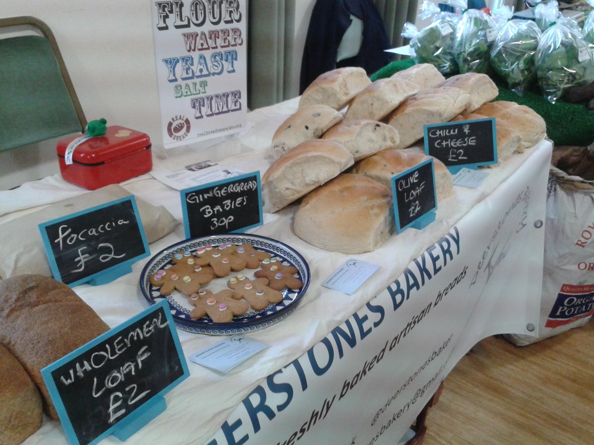 This Sunday there's a special Christmas #Padiham farmers  market with loads of great festive food  <a href="/PadihamMarket/">Padiham Farmers Mkt </a>