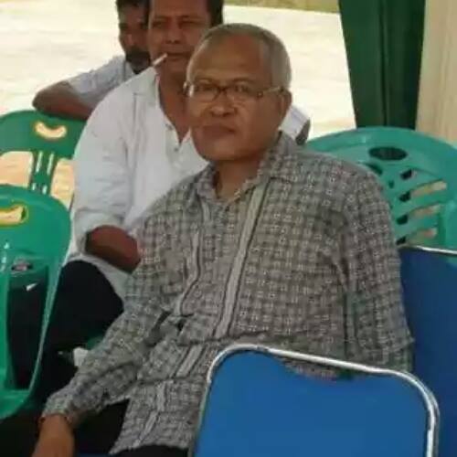 trmkshguru's tweet photo. SANG GURU: Entah dimana Beliau kini Karena jasa beliau, hari ini aku dapat melihat indahnya semesta #TerimakasihGuru http://t.co/WVv8mEHGp9