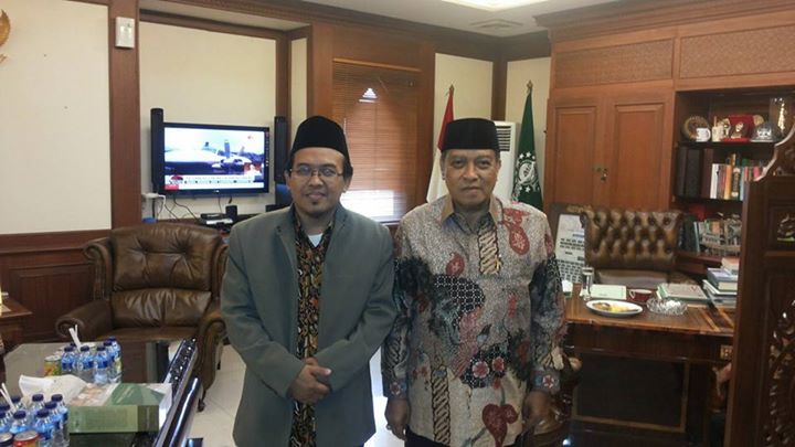 trmkshguru's tweet photo. Abah Anam: GURU yg TAWADHU dan pintar :) #TerimakasihGuru http://t.co/CGdq49GCR0