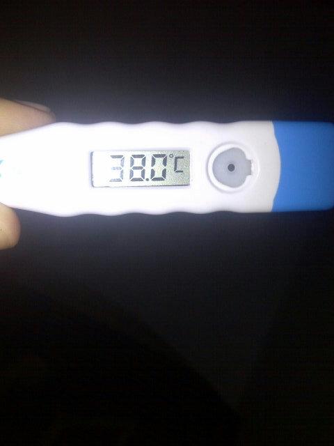 Rovennei's tweet photo. Hiks.:'( #sick http://t.co/7BQJsdFD51