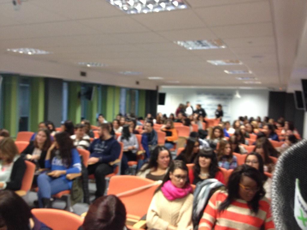 Elocuent1's tweet photo. Sala llenándose en Congreso @upta_es para emprendedores <30 http://t.co/m4qaQlUfUW