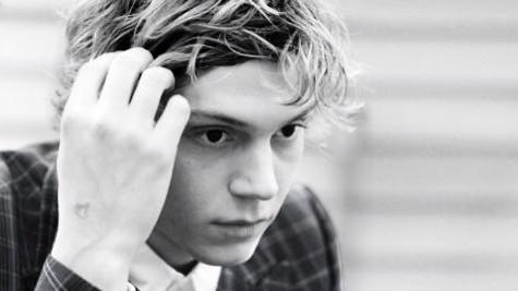 MaleHooper's tweet image. Mason sat at one of the cafeterias tables, bored out of his skull. How much longer was this day going to drag?