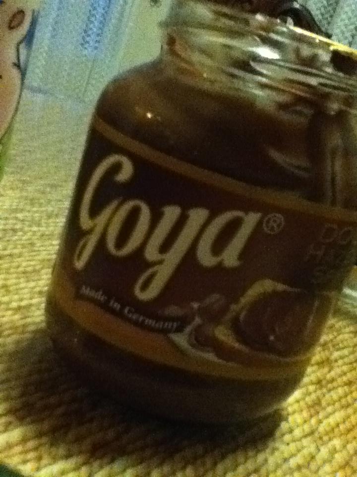 lapidjessi's tweet image. Nakakasira ng diet pag may ganto sa kusina. #tsokolate