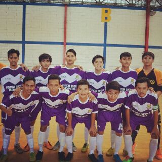 Ini fto bassis kita salah satu atlet futsal yg mewakili kabupaten tangerang dan dia kaptennya :) good luck my bassis.