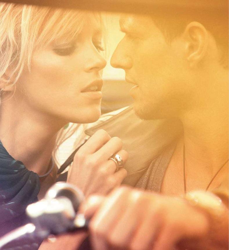 CrossfireFanTR's tweet photo. “God… I love you so fucking much. I can’t do this without you. I can’t live without you.” Gideon / #CBY @SylDay http://t.co/MjAuRIplYd