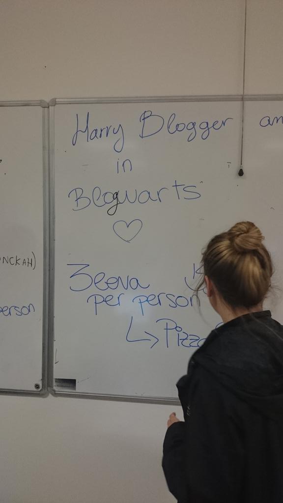 HarryBlogger tweet picture