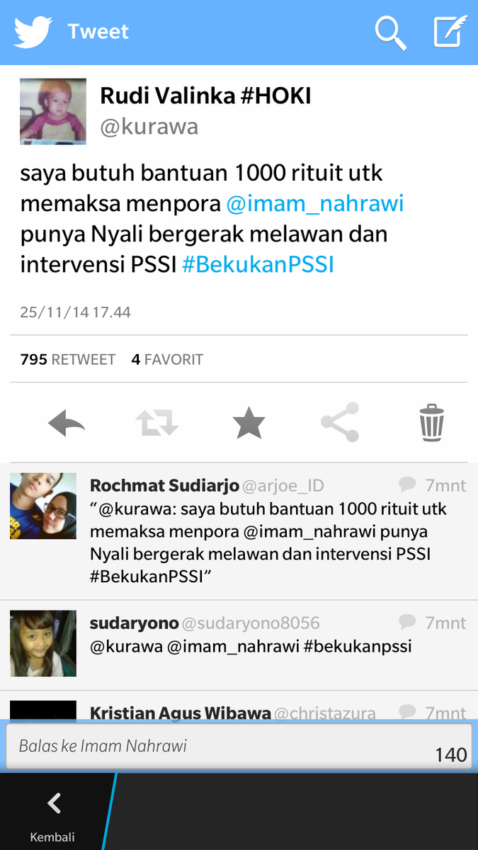 ariesprov's tweet photo. @imam_nahrawi ayo jgn takut #BekukanPSSI http://t.co/qIafrUAZ8n