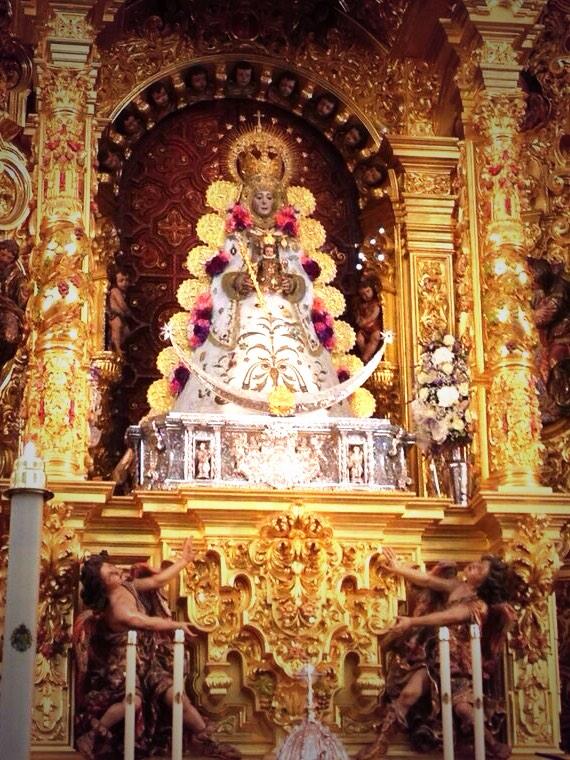 Romeristass's tweet photo. Se que la Virgen me espera,
el lunes estaré a su vera
¡la Señora es mi destino! http://t.co/5fE0lrN2Aa