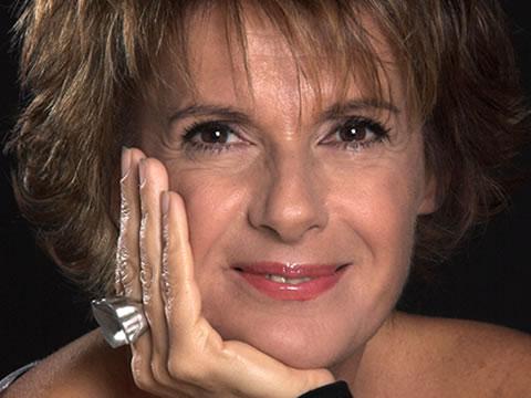 WEWomenForExpo's tweet photo. Le questioni femminili non riguardano le donne, riguardano l’umanità- Lella Costa portavoce @WEWomenForExpo #Expo2015 http://t.co/AYzlQcDYaL