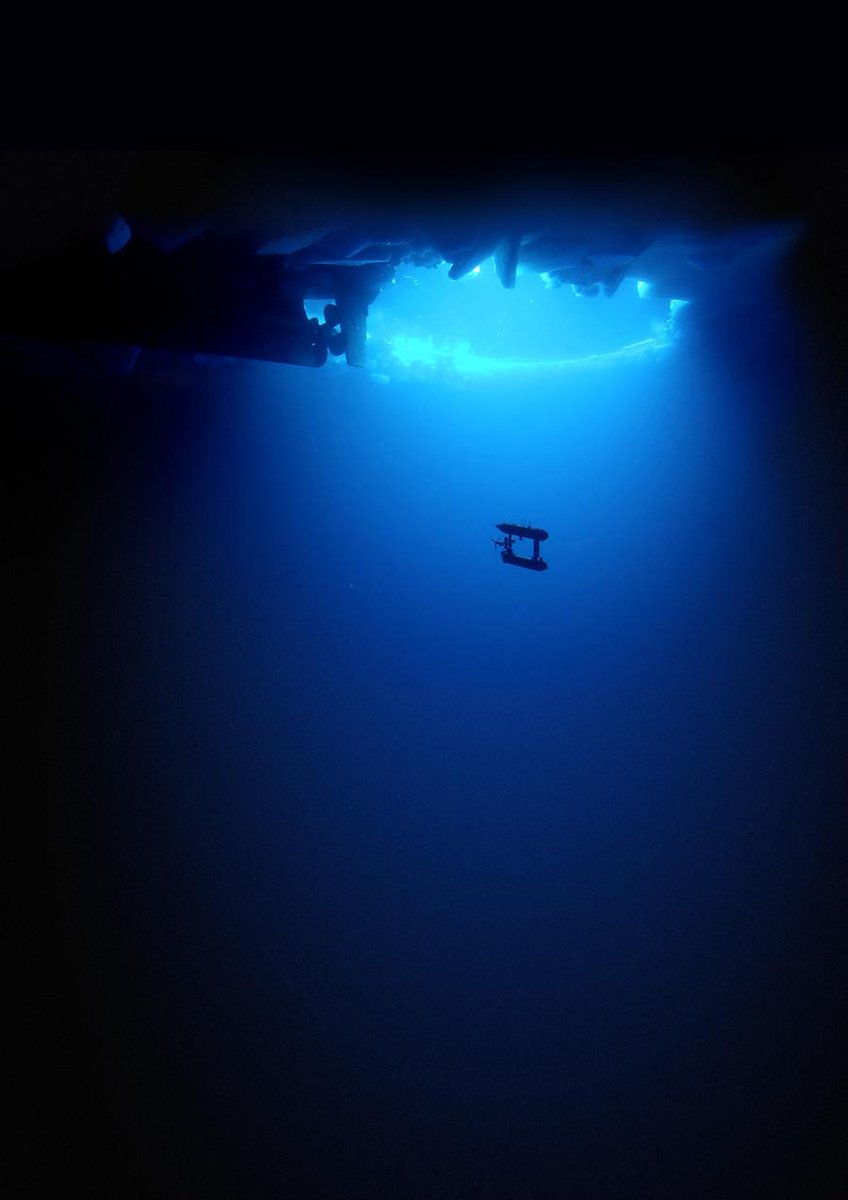 ieo_baleares's tweet photo. Un robot ayuda a crear un mapa 3D del hielo antártico y revela q su espesor es ⬆ de lo medido http://t.co/CMugOLZaOl http://t.co/hHHRYoEAoW