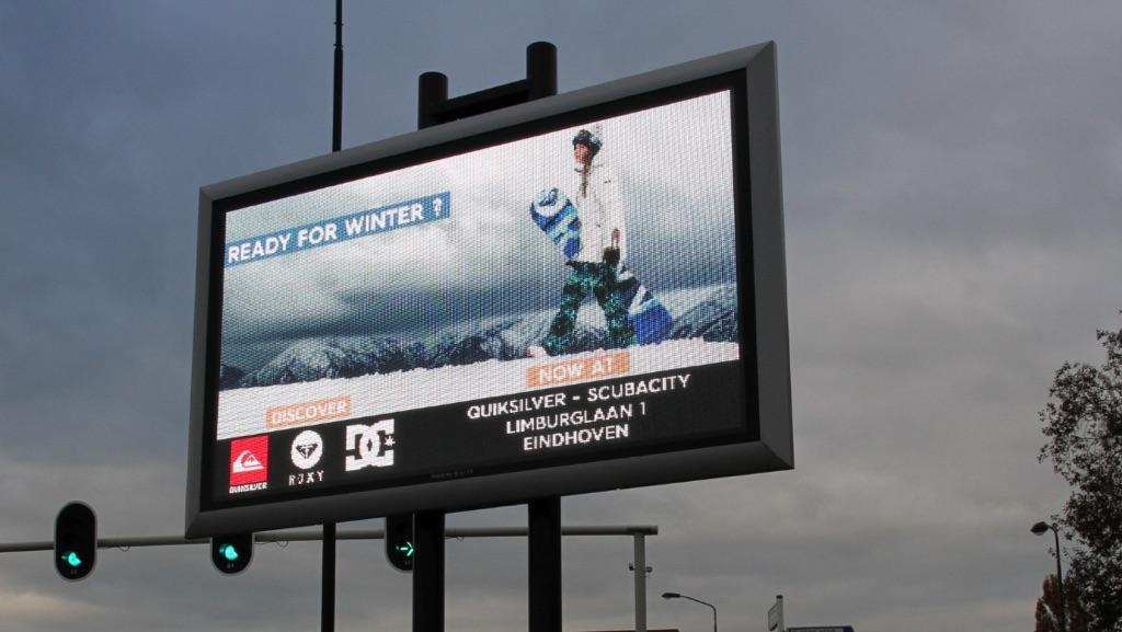 Quiksilver Eindhoven is klaar voor de winter! #quiksilver #dc #rozy #ledscherm #Ekkersrijt
