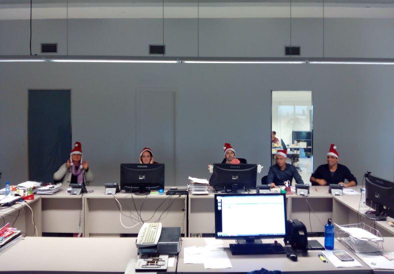 deltadietech's tweet photo. Hoy en la oficina había algo distinto... #deltateam #Navidad #Christmas ¡Pronto lo descubriréis! http://t.co/j6qLeGA9JP