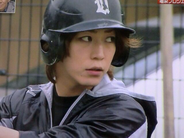 J_docchi's tweet photo. 【野球といえば？】
亀梨和也→RT
中居正広→ファボ
#亀梨和也
#中居正広 http://t.co/2SNb1alkwC