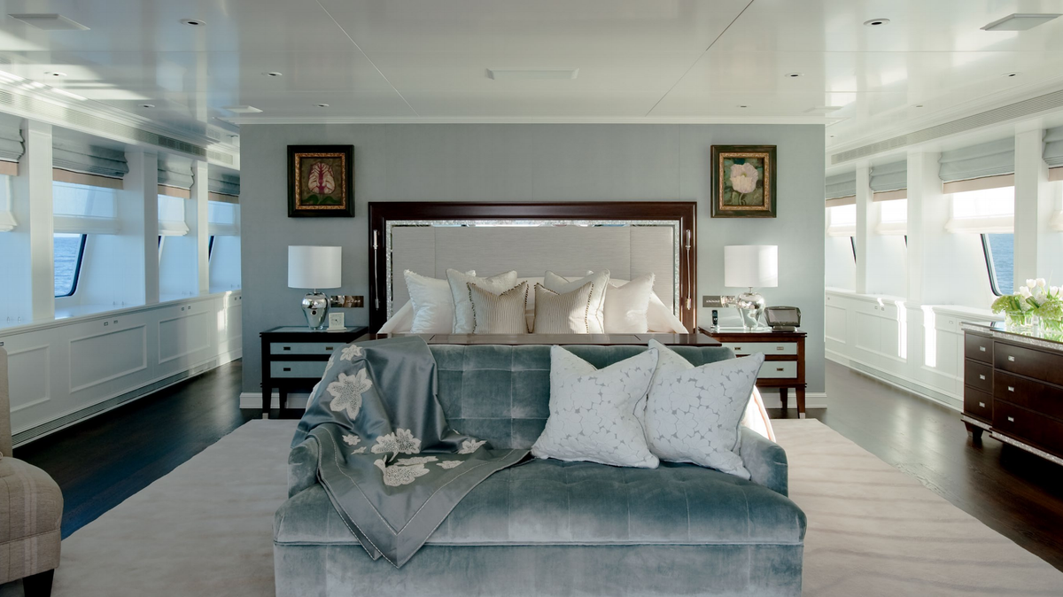 TheWhiteBookCo's tweet photo. Life on board #Superyacht #LuxuryInteriors #Interiordesign by #Intarya #TheWhiteBookVolume12 #Design#Yacht#LuxuryLife http://t.co/M1b4Z7kqGU